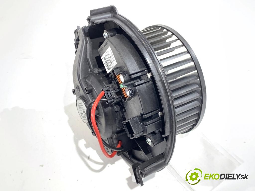 AUDI A3 8V liftback 2014 81 kW 1.6 TDI 1598 ventilátor kúrenia 5Q1819021B