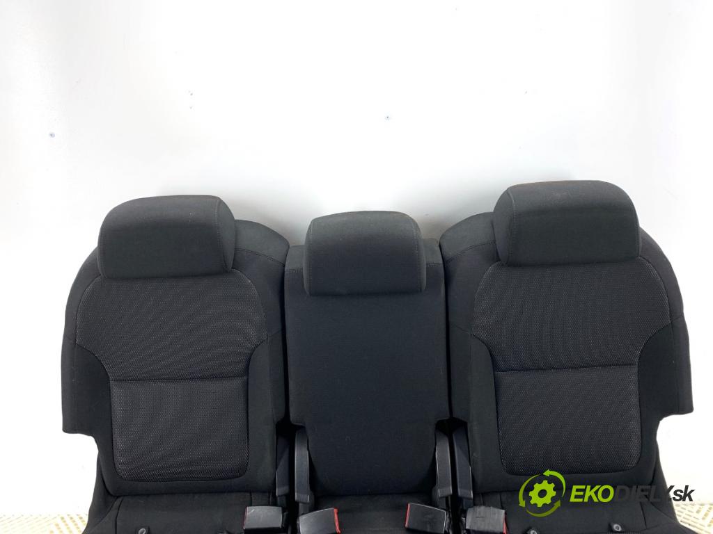 SKODA YETI SUV 2013 90 kW 1.4 TSI 1390 Sedadlo druhý rad