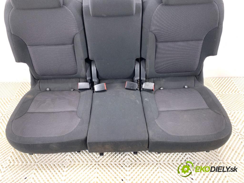 SKODA YETI SUV 2013 90 kW 1.4 TSI 1390 Sedadlo druhý rad
