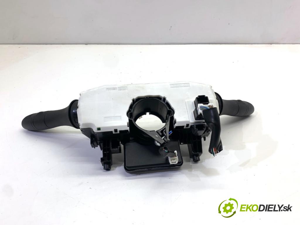 NISSAN PULSAR liftback 2017 81 kW 1.5 dCi 1461 Prepínač kombinovaný 479454BA0A (Prepínacie páčky pod volantom)