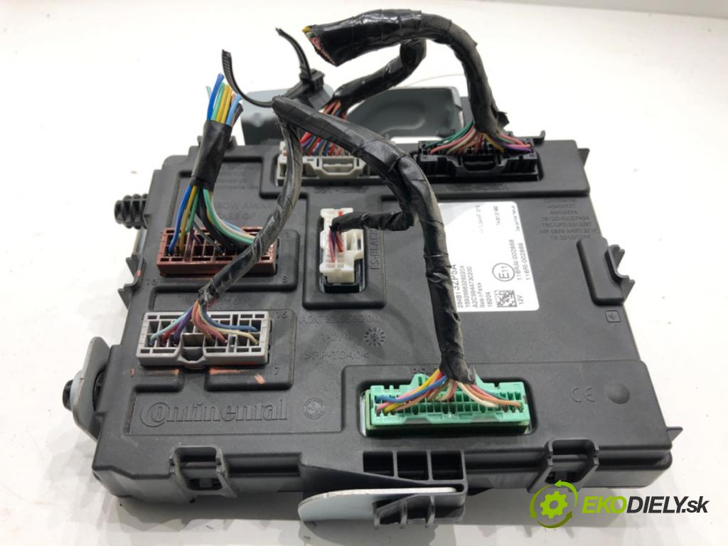 NISSAN PULSAR liftback 2017 81 kW 1.5 dCi 1461 Modul BSI 284B13ZP5A (Poistková skrinka)