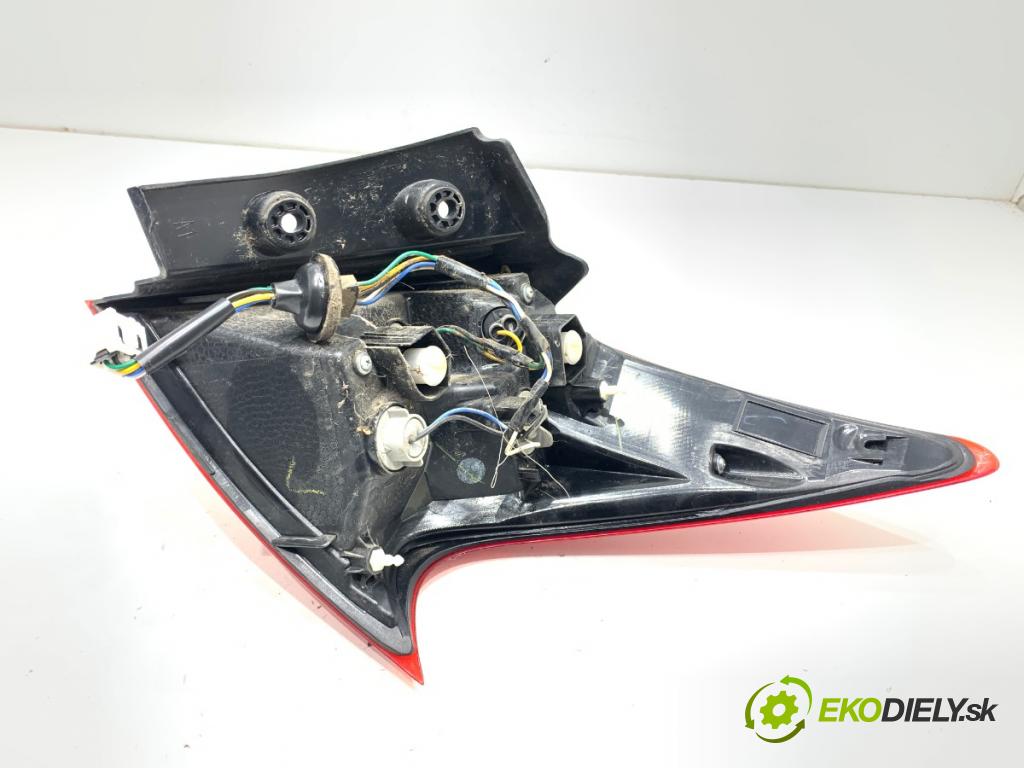 NISSAN PULSAR liftback 2017 81 kW 1.5 dCi 1461 Svetlo ľavy zad