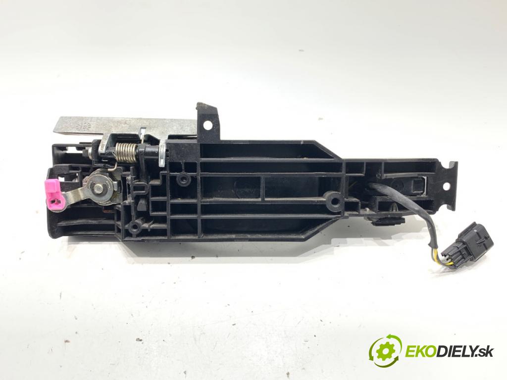NISSAN PULSAR liftback 2017 81 kW 1.5 dCi 1461 Kľučka vonkajšia ľavy predný
