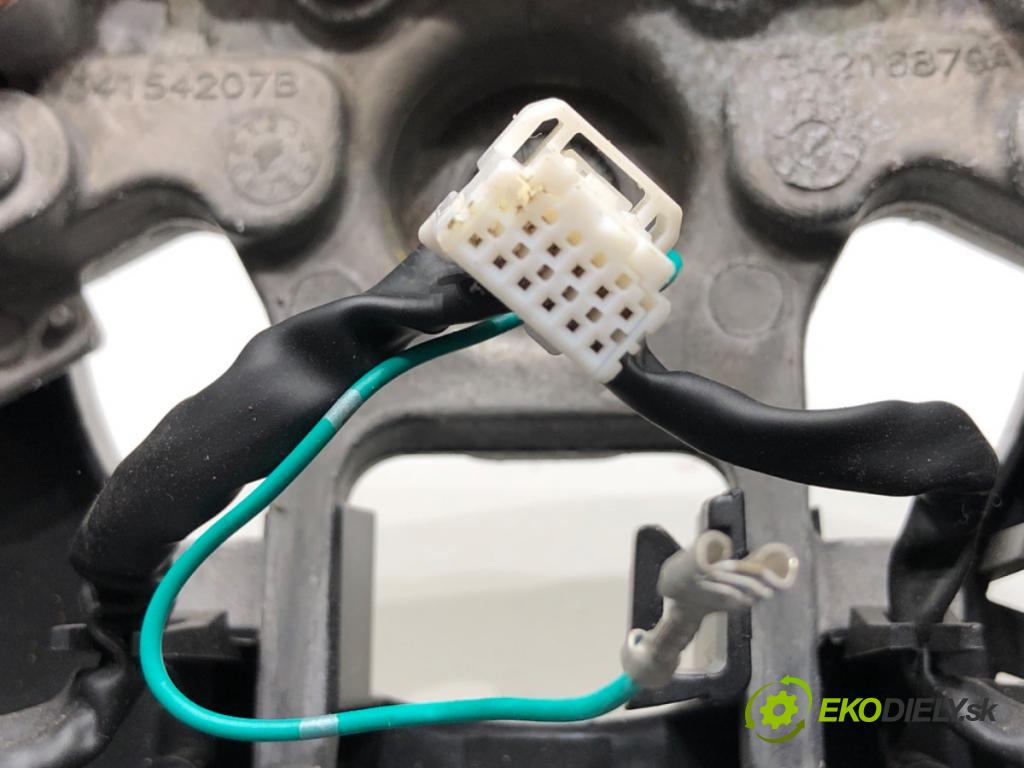 NISSAN PULSAR liftback 2017 81 kW 1.5 dCi 1461 Volant 484303ZL2C (Volant)