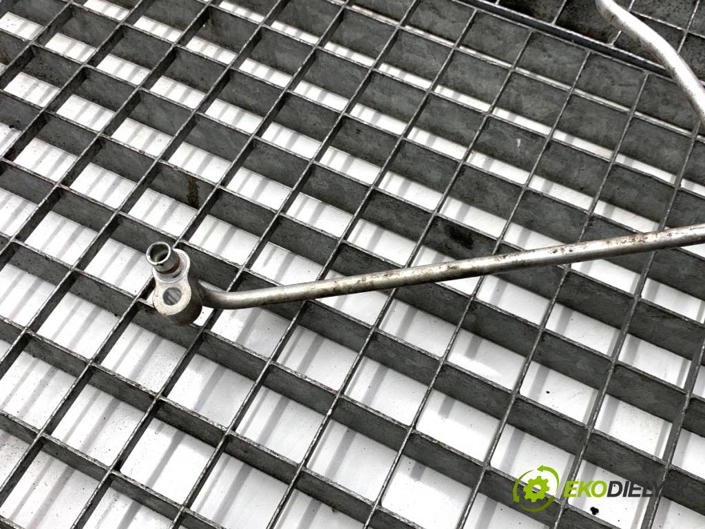 NISSAN PULSAR liftback 2017 81 kW 1.5 dCi 1461 rúrka klimatizace 924403ZN0A (Trubka klimatizace)