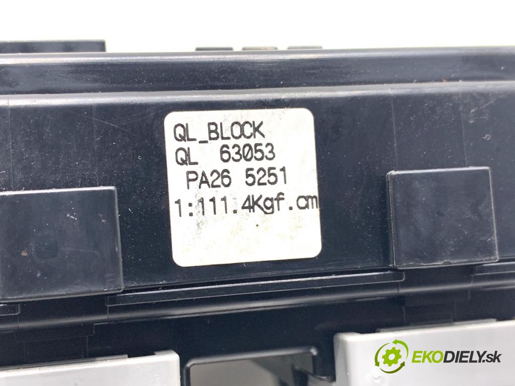 KIA SPORTAGE IV SUV 2017 130 kW 1.6 TGDI AWD 1591 Skrinka poistková  (Poistková skrinka)