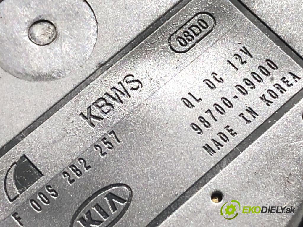 KIA SPORTAGE IV SUV 2017 130 kW 1.6 TGDI AWD 1591 Motor stieračov zad 98700-09000