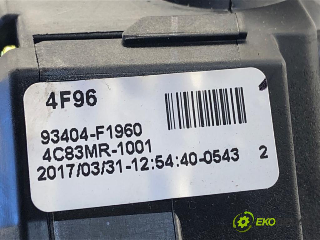KIA SPORTAGE IV SUV 2017 130 kW 1.6 TGDI AWD 1591 přepínač kombinovaný 93404-F1960 (Páčky pod volantem)