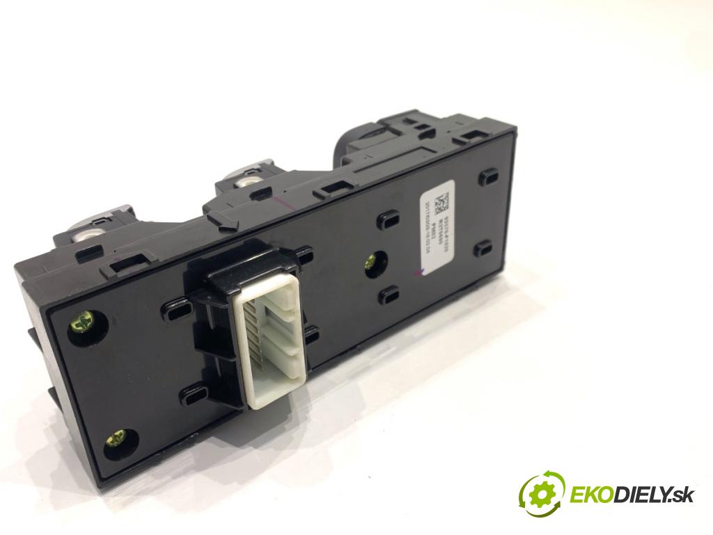 KIA SPORTAGE IV SUV 2017 130 kW 1.6 TGDI AWD 1591 Prepínač okien 93570-F1020 (Prepínacie páčky pod volantom)