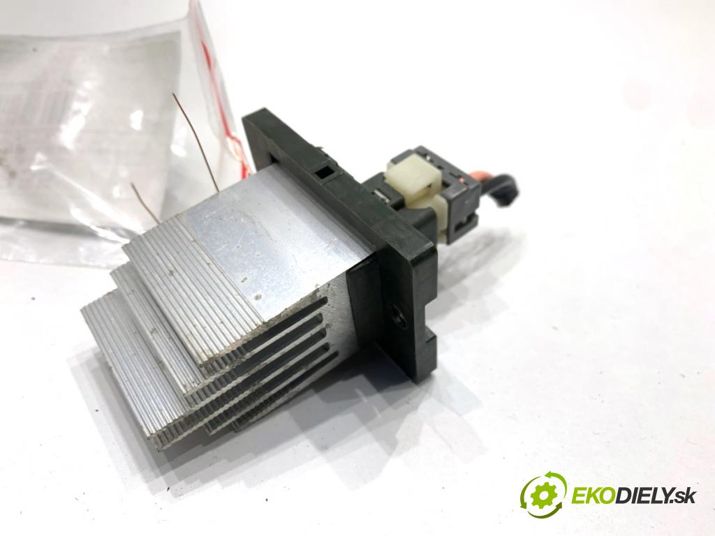 KIA SPORTAGE IV SUV 2017 130 kW 1.6 TGDI AWD 1591 odpor rezistor topení vzduchu  (Odpor topení)