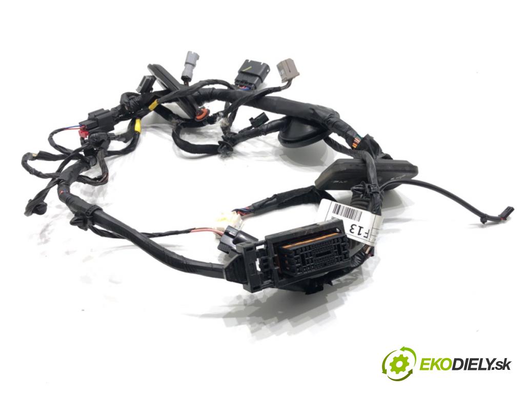 KIA SPORTAGE IV SUV 2017 130 kW 1.6 TGDI AWD 1591 káblovačka dveře přední část pravý 91610-F1130