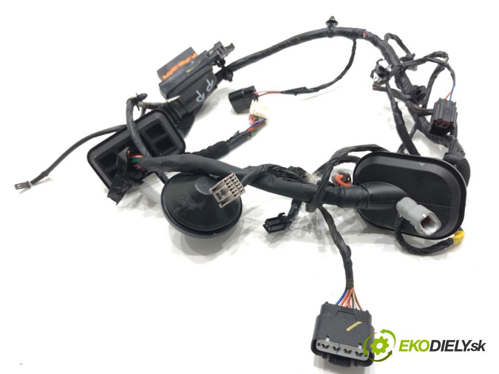 KIA SPORTAGE IV SUV 2017 130 kW 1.6 TGDI AWD 1591 káblovačka dveře přední část pravý 91610-F1130