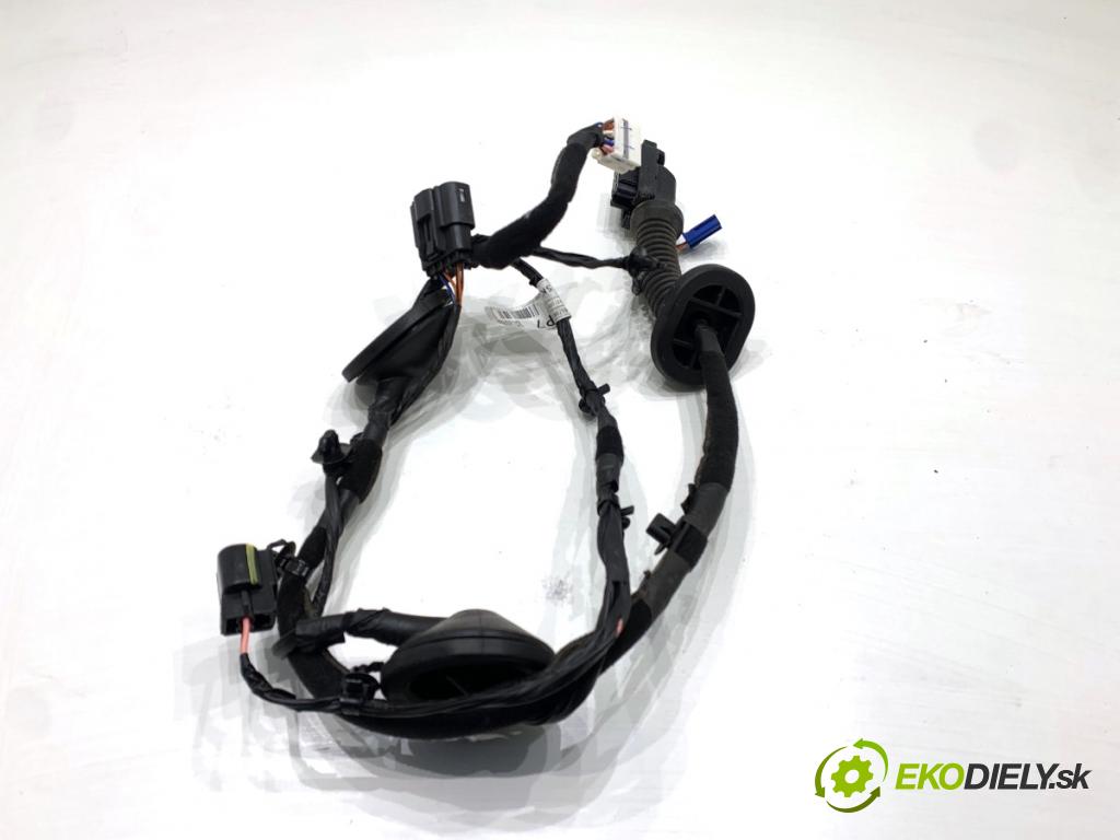 KIA SPORTAGE IV SUV 2017 130 kW 1.6 TGDI AWD 1591 káblovačka dveře zadní část pravý 91660-F1070