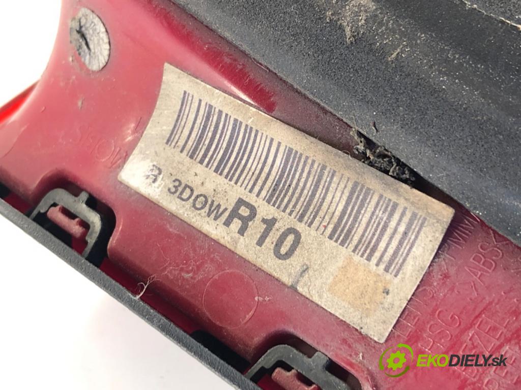 KIA SPORTAGE IV SUV 2017 130 kW 1.6 TGDI AWD 1591 Svetlo zad pravá vnútorná  (Kľučka dverí ostatné)