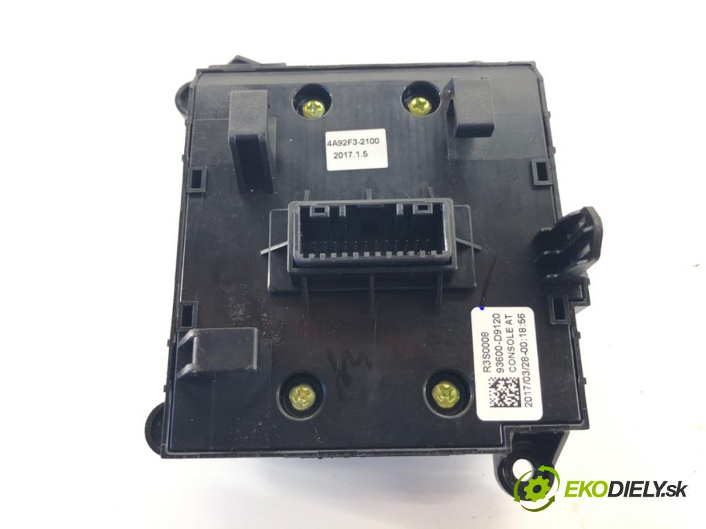 KIA SPORTAGE IV SUV 2017 130 kW 1.6 TGDI AWD 1591 Spínač brzdy ručnej brzdy 93600-D9120 (Prepínacie páčky pod volantom)