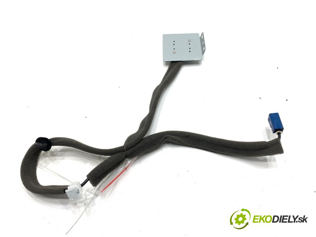 NISSAN PULSAR liftback 2017 81 kW 1.5 dCi 1461 ANTENA GPS 25975-3ZL0C