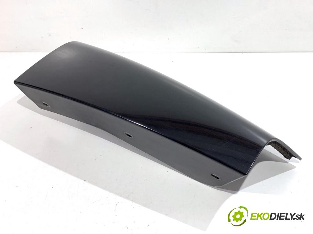 SKODA YETI SUV 2013 90 kW 1.4 TSI 1390 Násada Clona Lišta stĺpika ľavy zad 5L6853215A