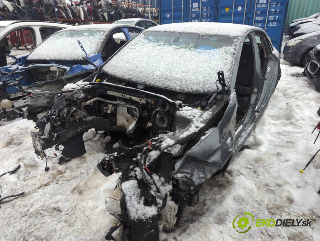 AUDI A3 8V liftback 2014 81 kW 1.6 TDI 1598 karoséria ČTVRŤÁK: Blatník prah strecha PODŁUŻNICA 