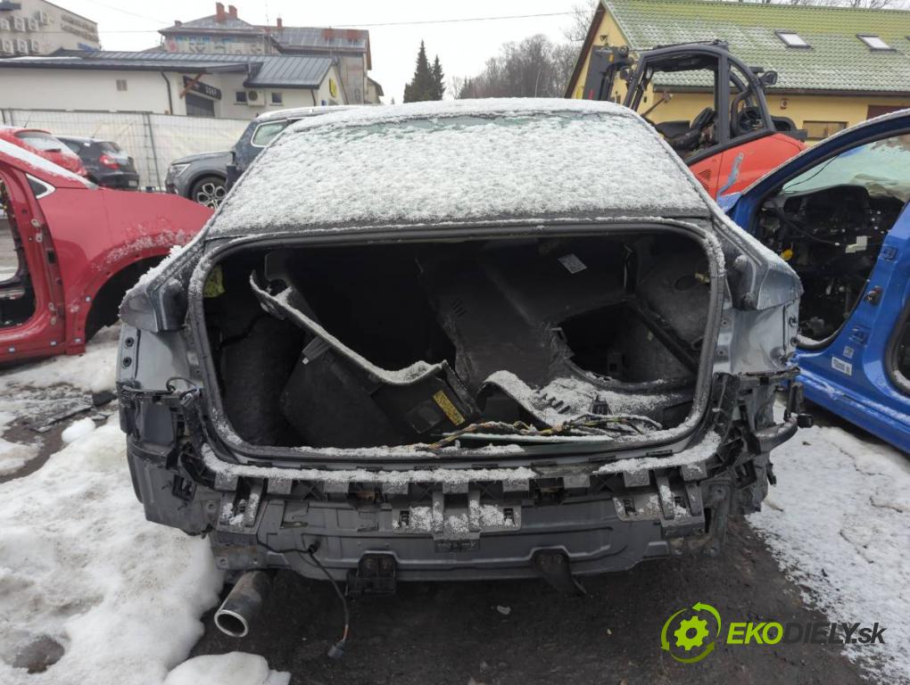 AUDI A3 8V liftback 2014 81 kW 1.6 TDI 1598 karoséria ČTVRŤÁK: Blatník prah strecha PODŁUŻNICA