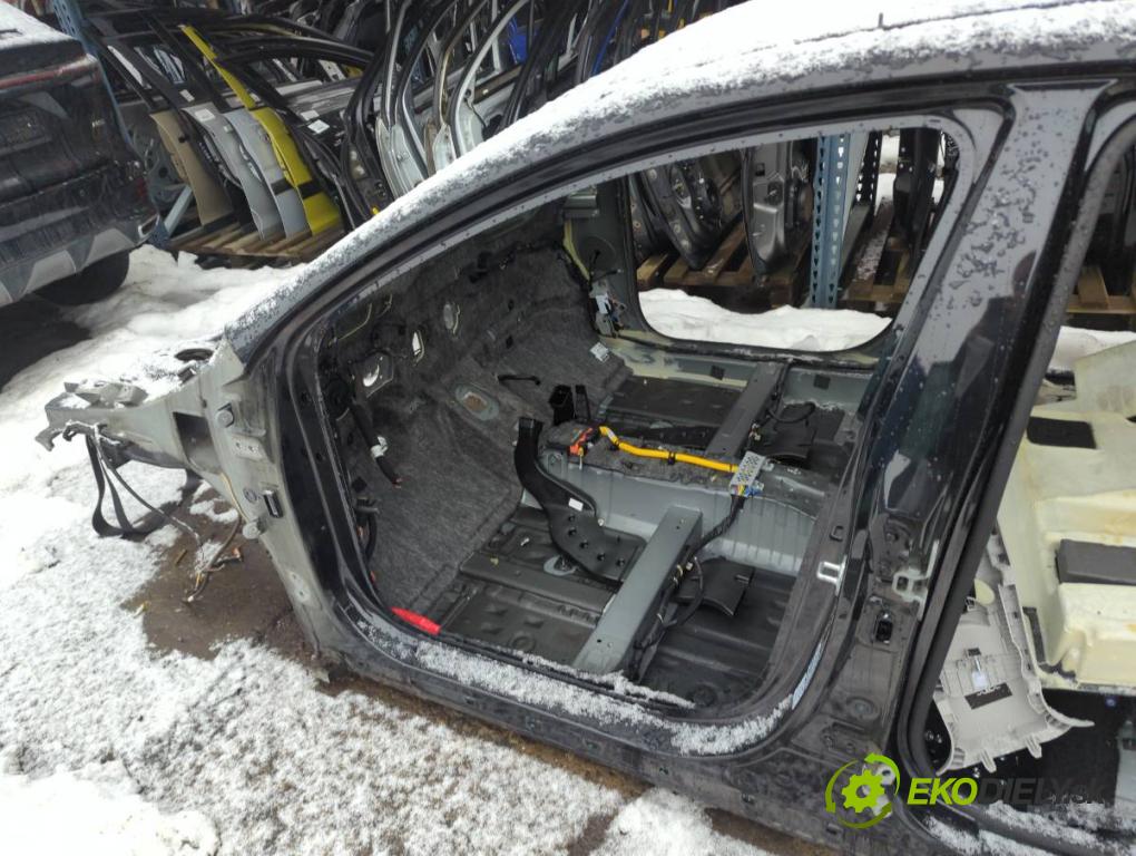 KIA CEED SUV 2021 118 kW 1.5 T-GDI 1482 KAROSERIA ČTVRŤÁK blatník práh střecha PODŁUŻNICA