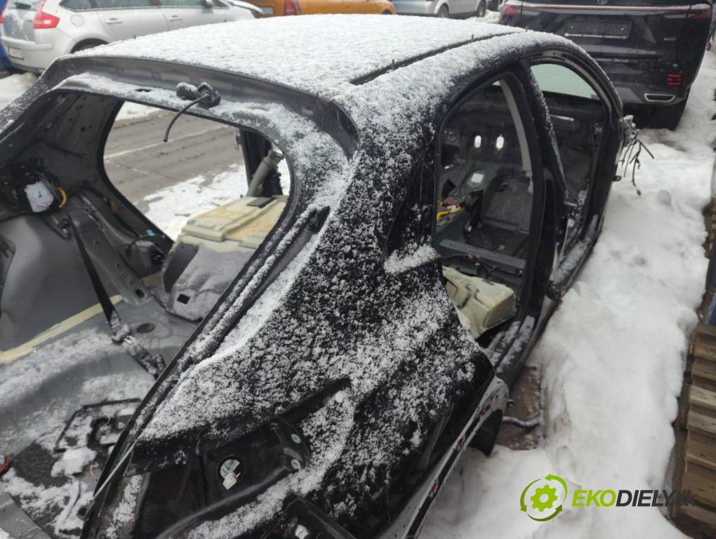 KIA CEED SUV 2021 118 kW 1.5 T-GDI 1482 KAROSERIA ČTVRŤÁK blatník práh střecha PODŁUŻNICA