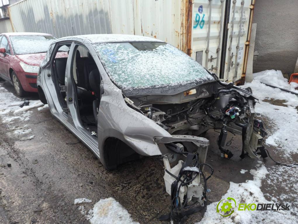 NISSAN PULSAR liftback 2017 81 kW 1.5 dCi 1461 KAROSERIA ČTVRŤÁK blatník práh střecha PODŁUŻNICA 