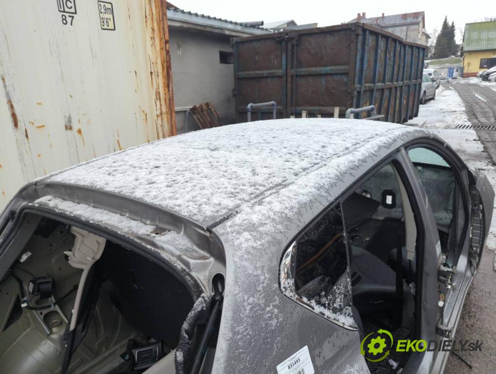 NISSAN PULSAR liftback 2017 81 kW 1.5 dCi 1461 KAROSERIA ČTVRŤÁK blatník práh střecha PODŁUŻNICA