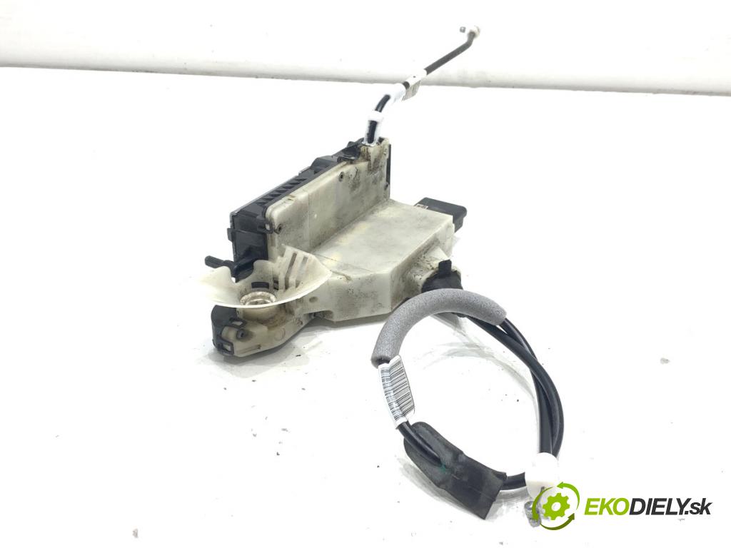 PEUGEOT 208 I liftback 2016 55 kW 1.6 HDi / BlueHDi 75 1560 zámok Dvere ľavy predný