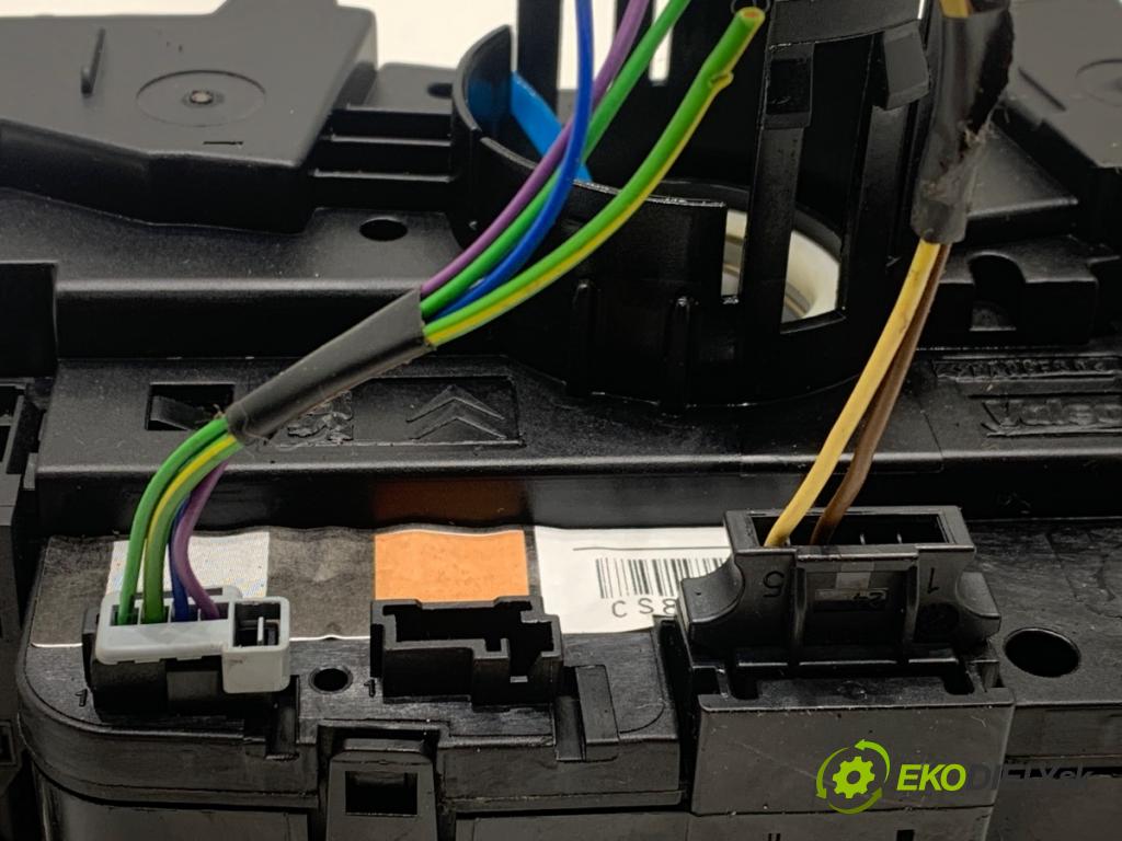 PEUGEOT 208 I liftback 2016 55 kW 1.6 HDi / BlueHDi 75 1560 Prepínač kombinovaný 98154492ZD (Prepínacie páčky pod volantom)