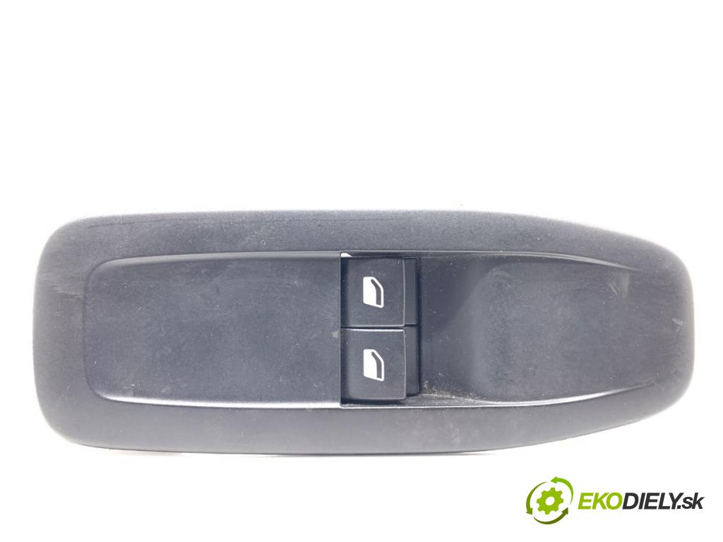 PEUGEOT 208 I liftback 2016 55 kW 1.6 HDi / BlueHDi 75 1560 Prepínač okien 96749245ZD (Prepínacie páčky pod volantom)