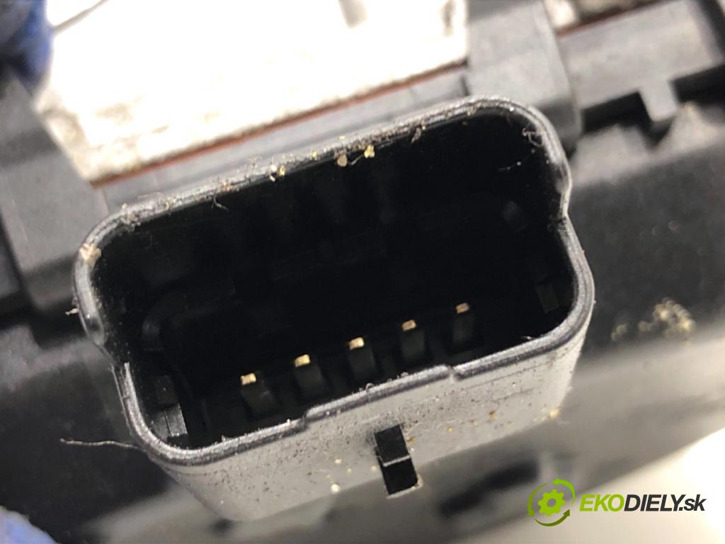 PEUGEOT 208 I liftback 2016 55 kW 1.6 HDi / BlueHDi 75 1560 Škrtiaca klapka 9807238580 (Škrtiaca klapka)