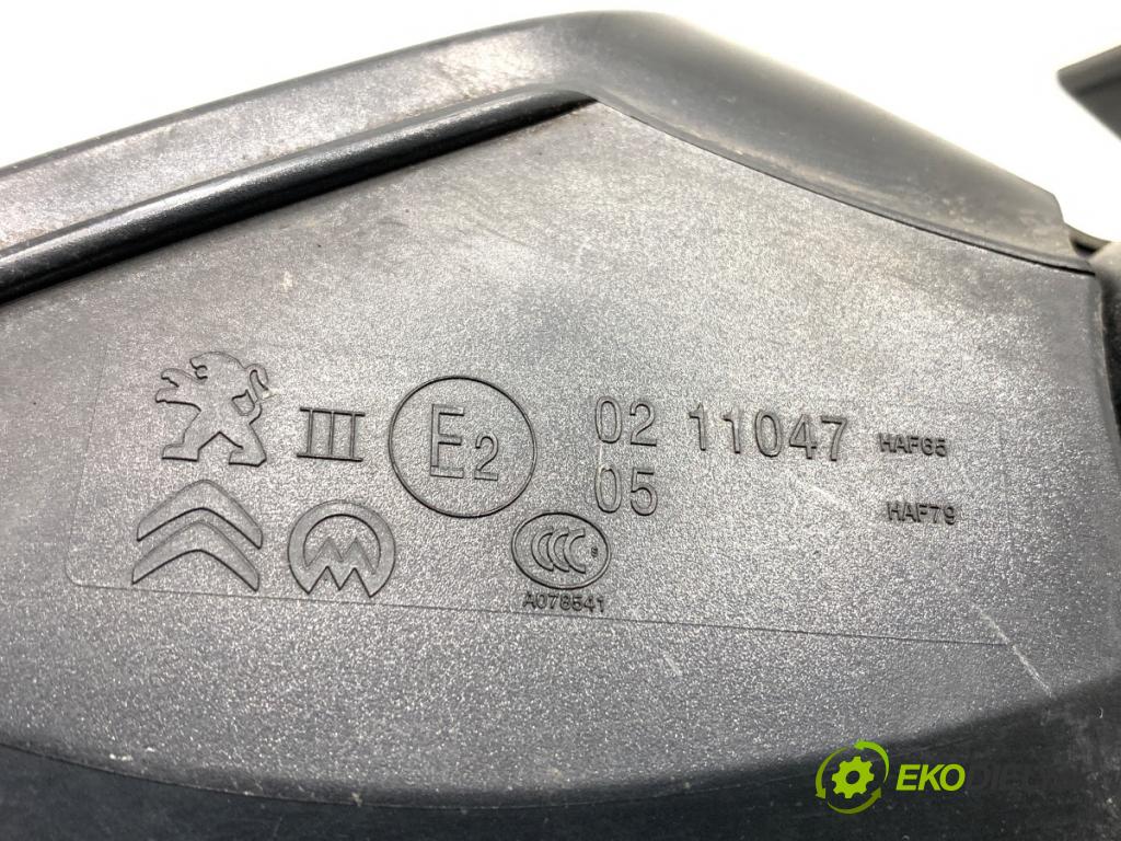 PEUGEOT 208 I liftback 2016 55 kW 1.6 HDi / BlueHDi 75 1560 zpětné zrcátko levý EWP