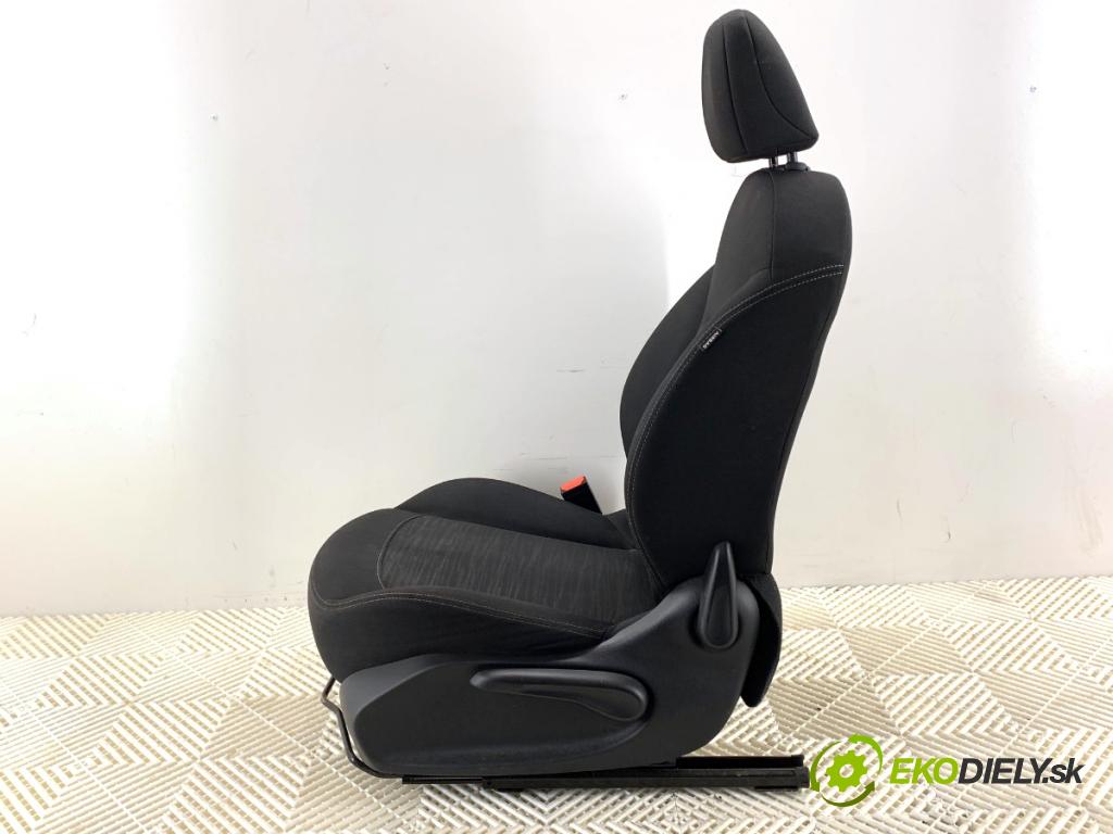 PEUGEOT 208 I liftback 2016 55 kW 1.6 HDi / BlueHDi 75 1560 sedadlo levý přední část