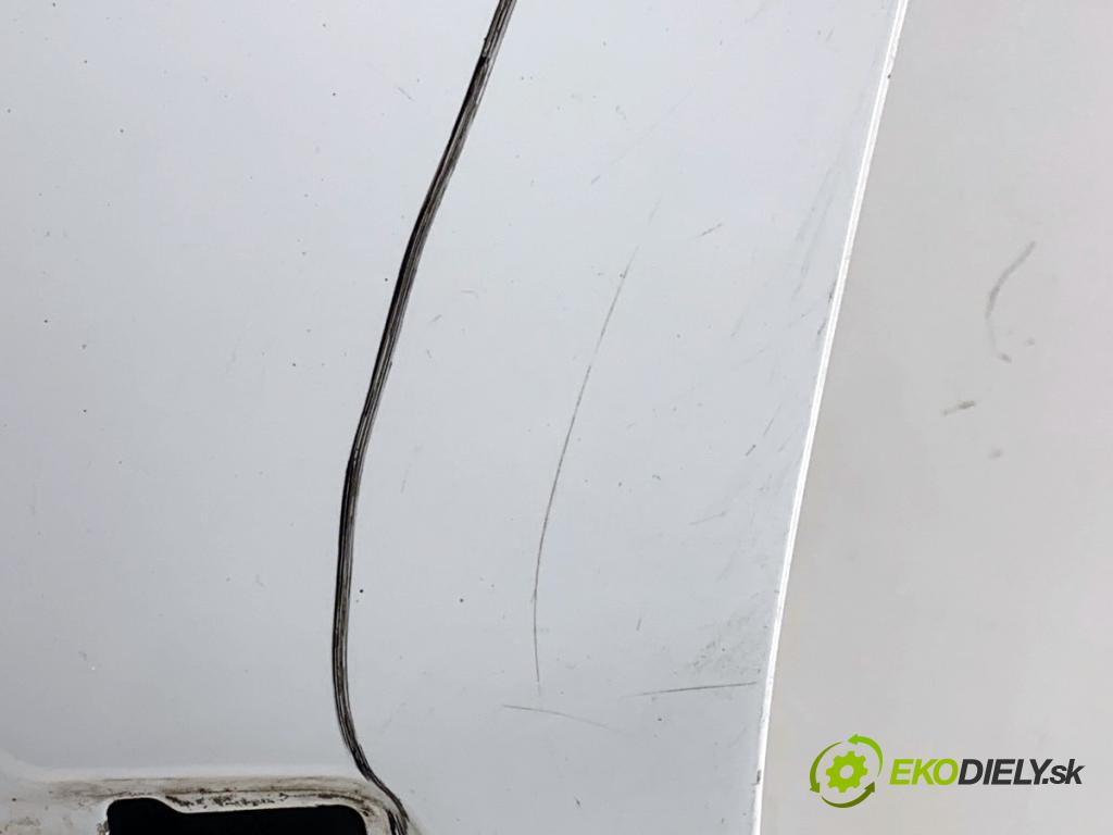 PEUGEOT 208 I liftback 2016 55 kW 1.6 HDi / BlueHDi 75 1560 dveře levý přední část EWP