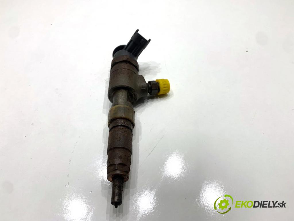 PEUGEOT 208 I liftback 2016 55 kW 1.6 HDi / BlueHDi 75 1560 vstrekovač 0445110566 (Vstrekovač paliva)