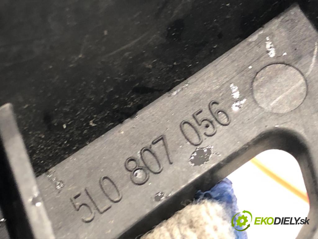 SKODA YETI SUV 2013 90 kW 1.4 TSI 1390 ostrekovača svetla pravy predný 5L0955966