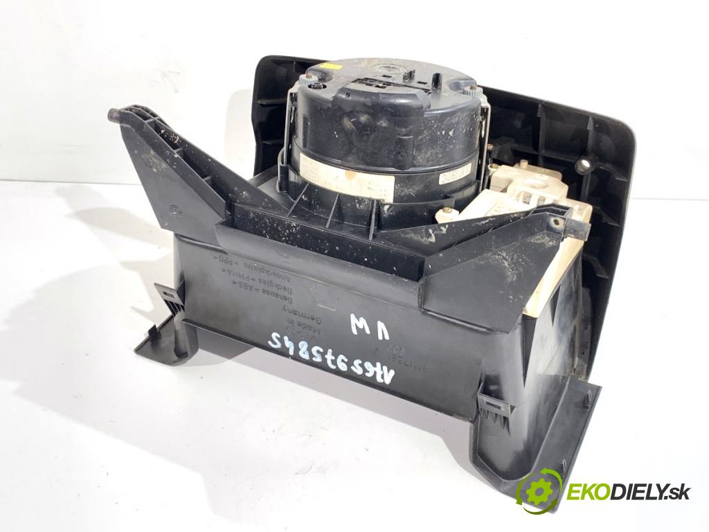 VW TRANSPORTER T4 Autobus 1995 57 kW 2.4 D 2370 Prístrojovka 701919064G (Prístrojová doska)