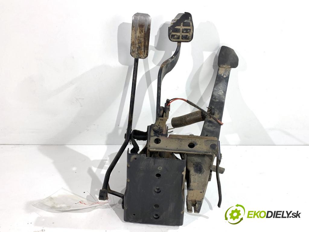 VW TRANSPORTER T4 Autobus 1995 57 kW 2.4 D 2370 PEDÁL: 701721315B (Potenciometer plynového pedálu)