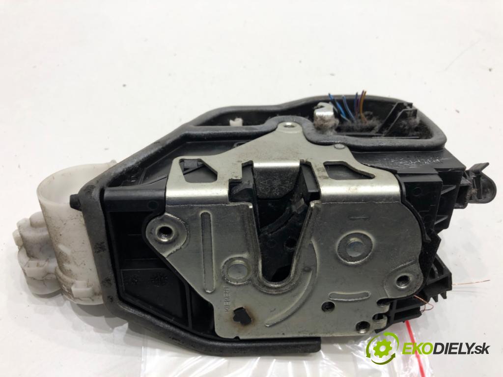 BMW E71 SUV 2008 225 kW xDrive 35 i 2979 zámok Dvere ľavy predný 7202143