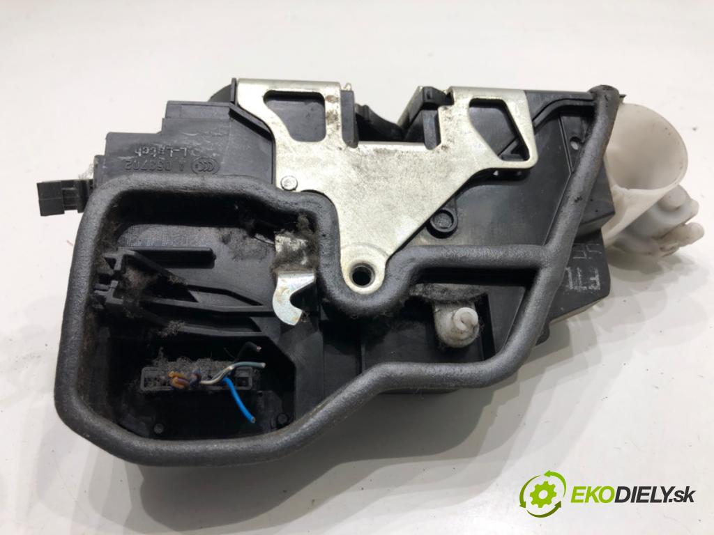 BMW E71 SUV 2008 225 kW xDrive 35 i 2979 zámok Dvere ľavy predný 7202143