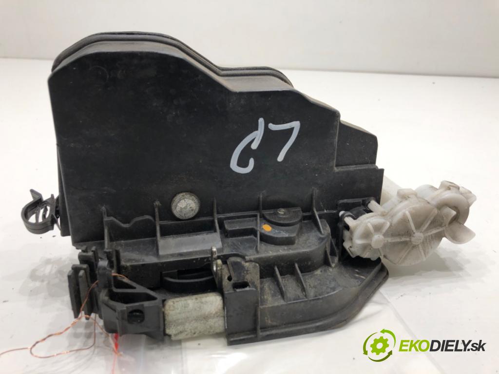 BMW E71 SUV 2008 225 kW xDrive 35 i 2979 zámok Dvere ľavy predný 7202143