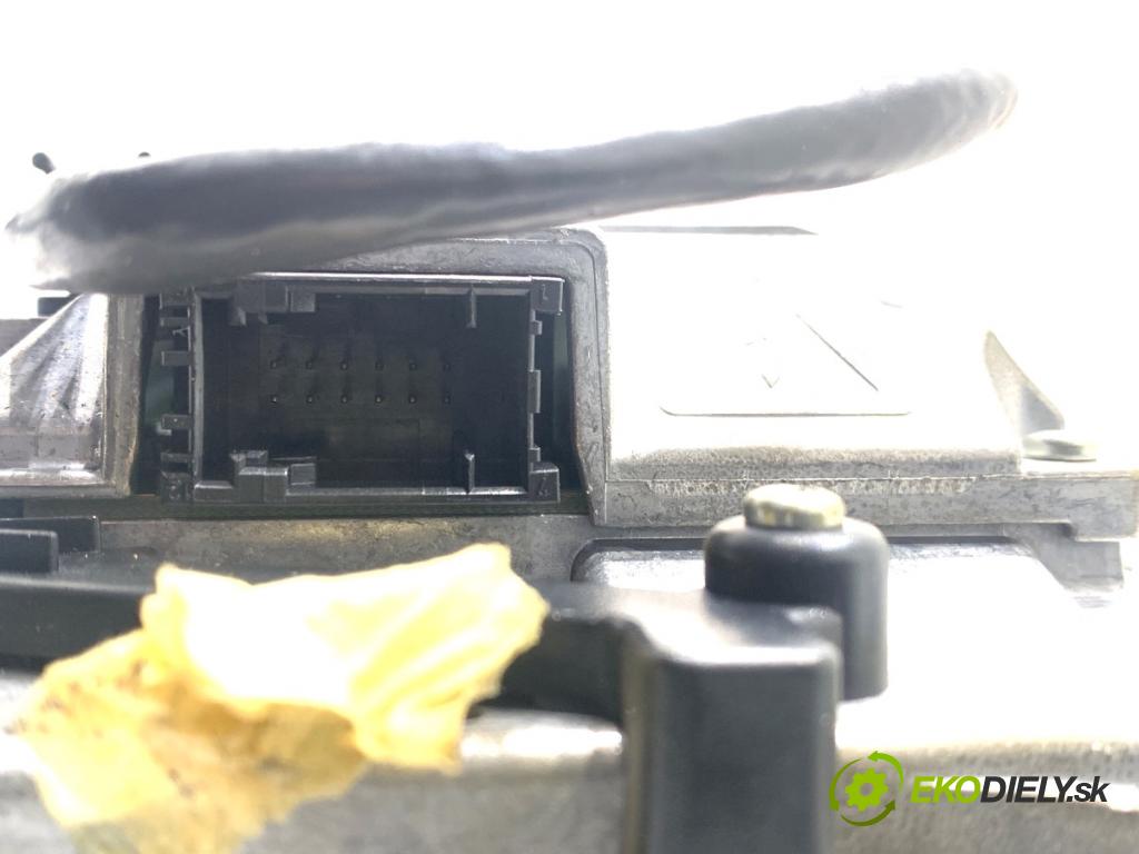 BMW E71 SUV 2008 225 kW xDrive 35 i 2979 Dislpej 1742623 (Prístrojová doska)