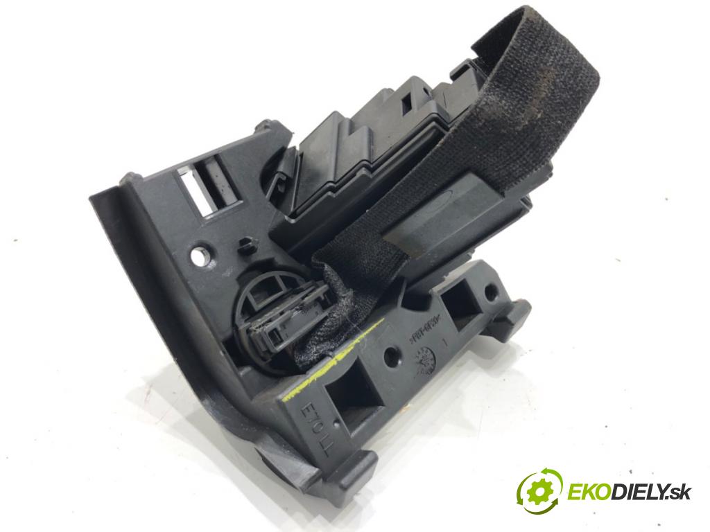 BMW E71 SUV 2008 225 kW xDrive 35 i 2979 spinačka 9177973 (Spínacia skrinka)