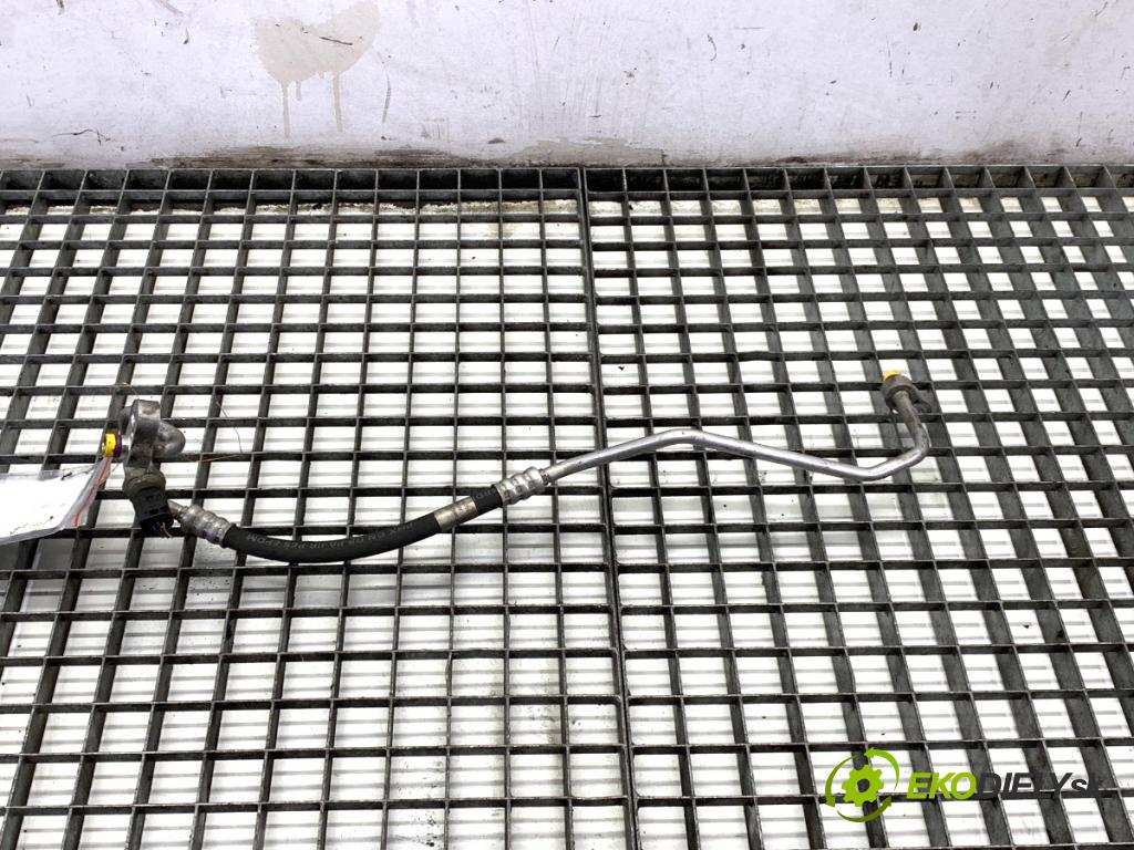 BMW E71 SUV 2008 225 kW xDrive 35 i 2979 rúrka klimatizácie 6945726 (Rúrka klimatizácie)