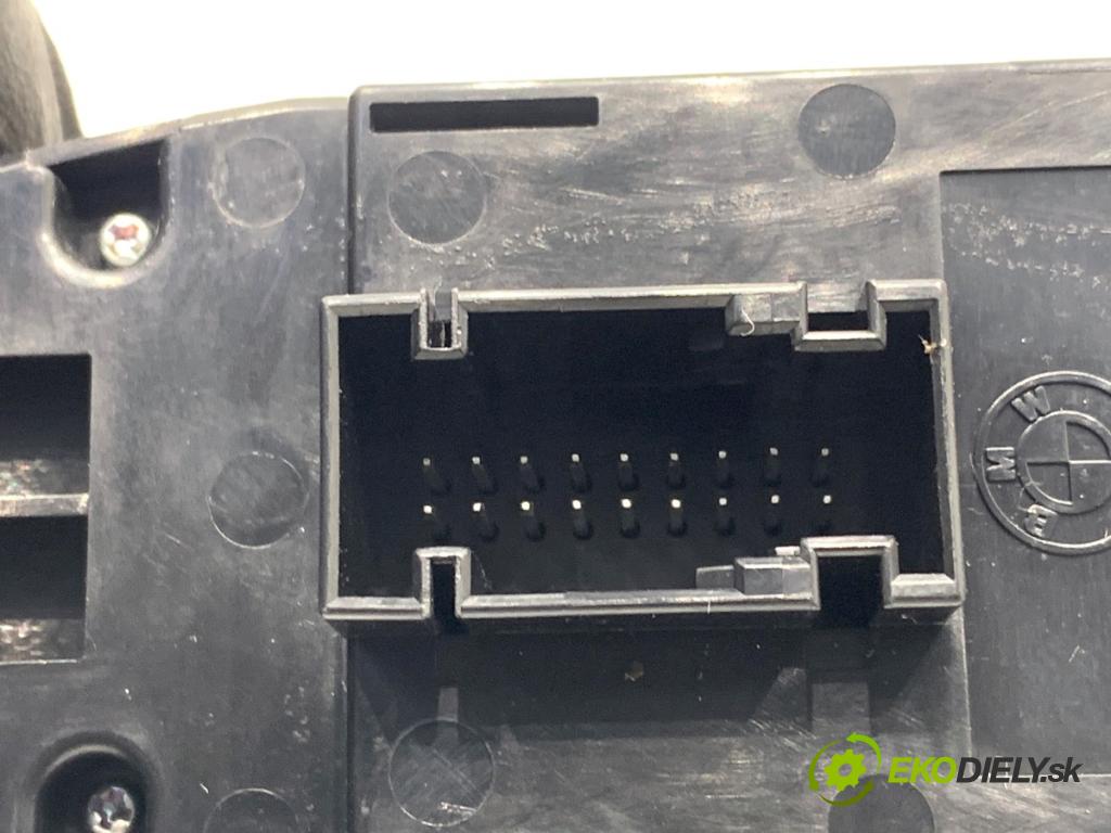 BMW E71 SUV 2008 225 kW xDrive 35 i 2979 Prepínač okien 7137137 (Prepínacie páčky pod volantom)