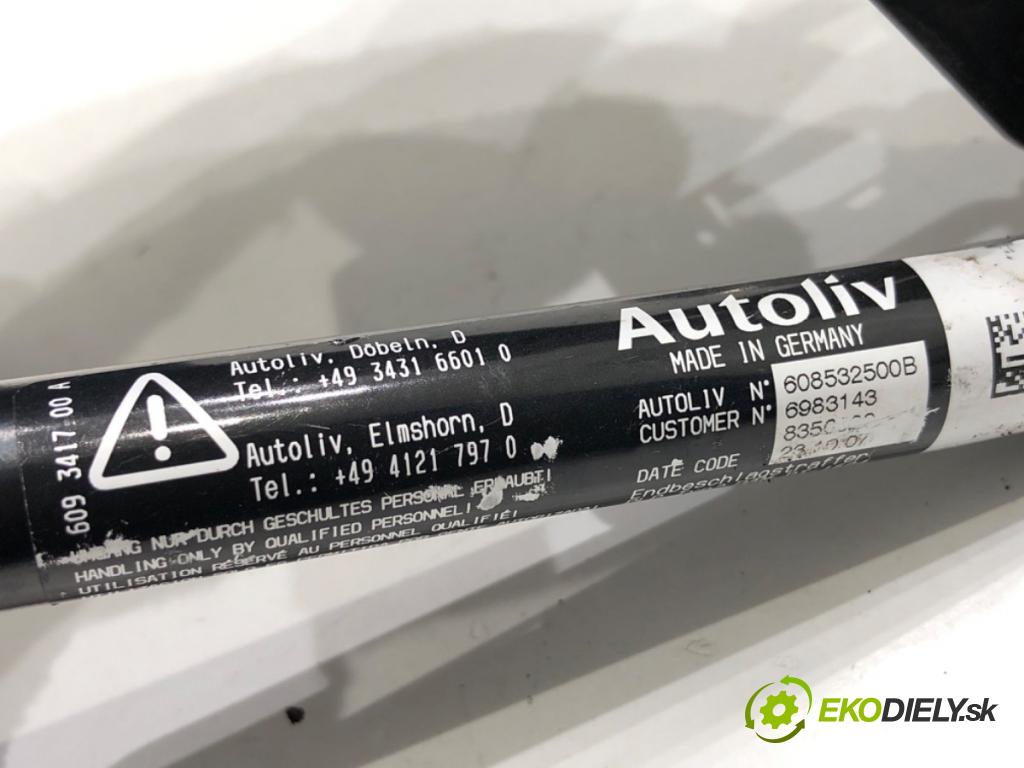 BMW E71 SUV 2008 225 kW xDrive 35 i 2979 držák bezpečnost levý přední část 7161045