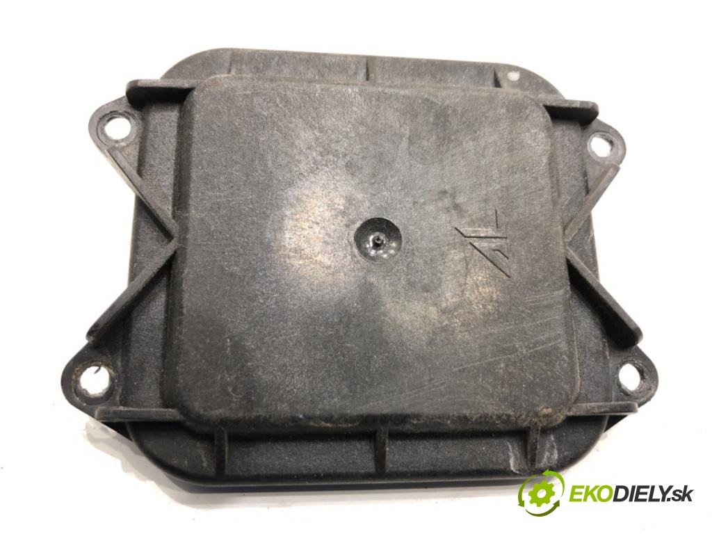 BMW E71 SUV 2008 225 kW xDrive 35 i 2979 Modul uhlu svetla 7189311