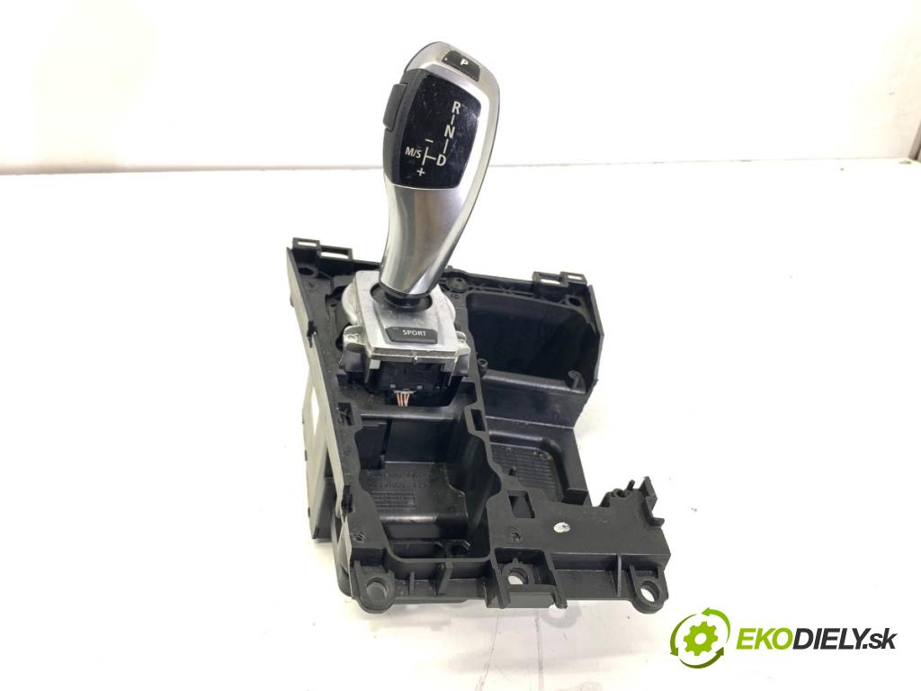 BMW E71 SUV 2008 225 kW xDrive 35 i 2979 kulisa 9154958 (Řadicí páka (kulisa) )