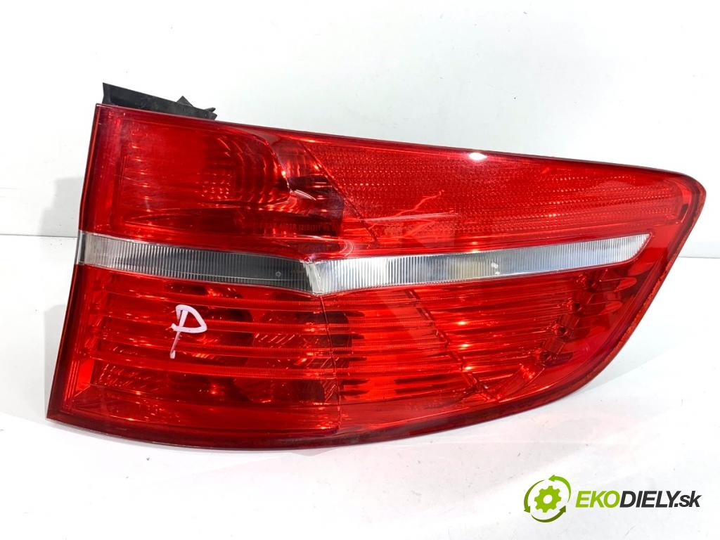 BMW E71 SUV 2008 225 kW xDrive 35 i 2979 Svetlo pravy zad 