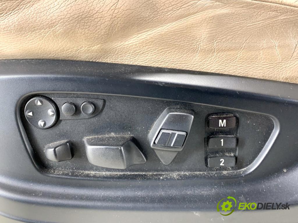 BMW E71 SUV 2008 225 kW xDrive 35 i 2979 Sedadlá, sedačky Sedadlo